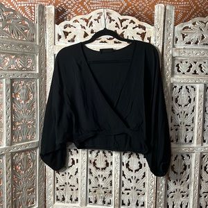 Black loose crop top